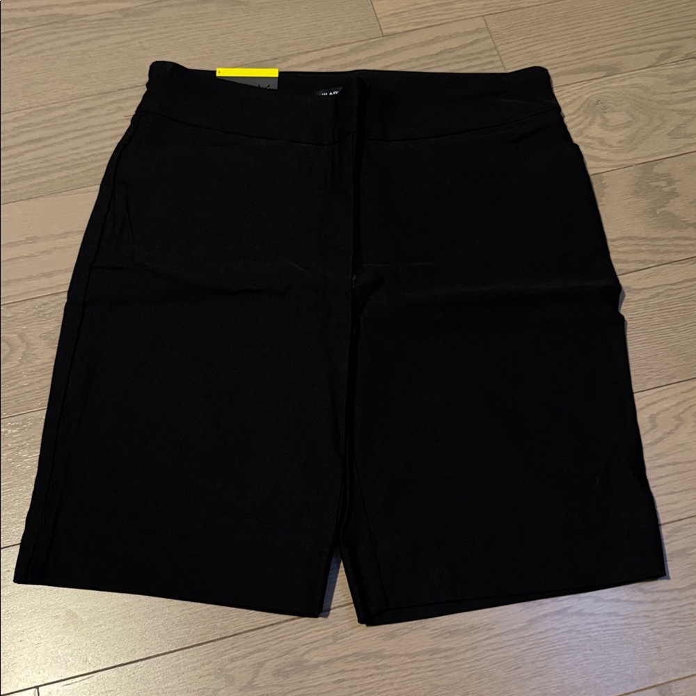 size 6 Women's Hilary Radley Black Shorts